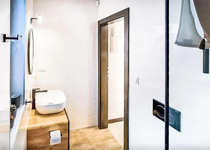 2 Bedroom Lovely In Nowecin